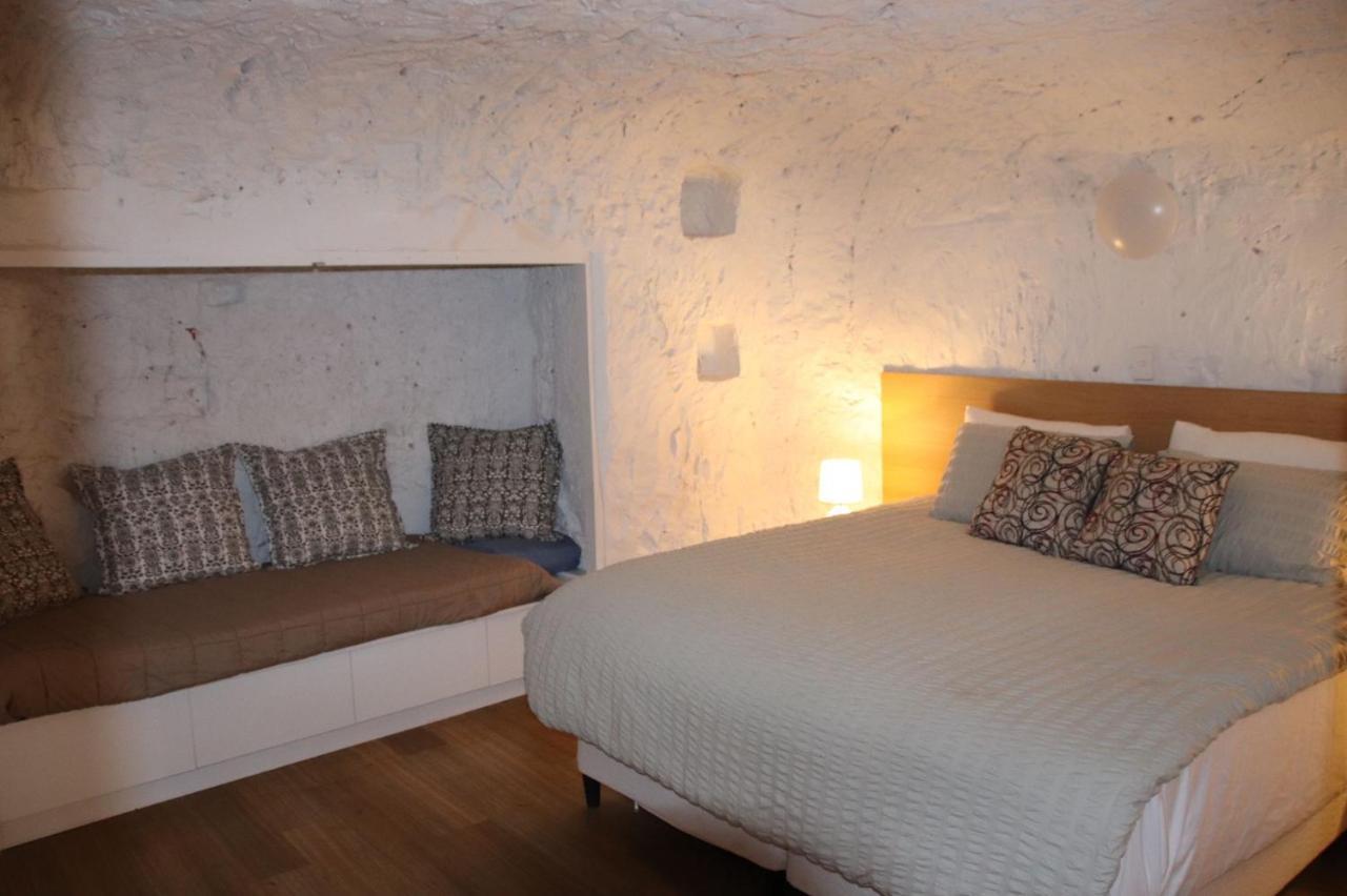 Holly Place Coober Pedy Bagian luar foto